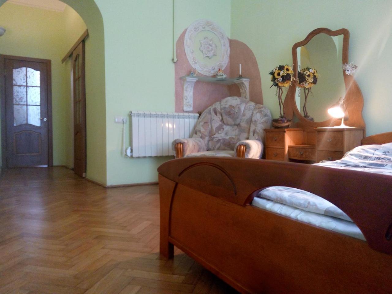 Ferienwohnung Flat On Sheptytskykh Lemberg Exterior foto